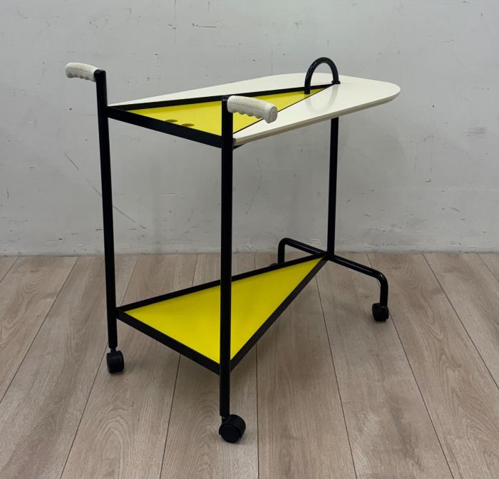 Carrello Bar Portavivande Anni '80 - stile Postmoderno / Memphis Design Metallo e laminato giallo e bianco — fotografia 5