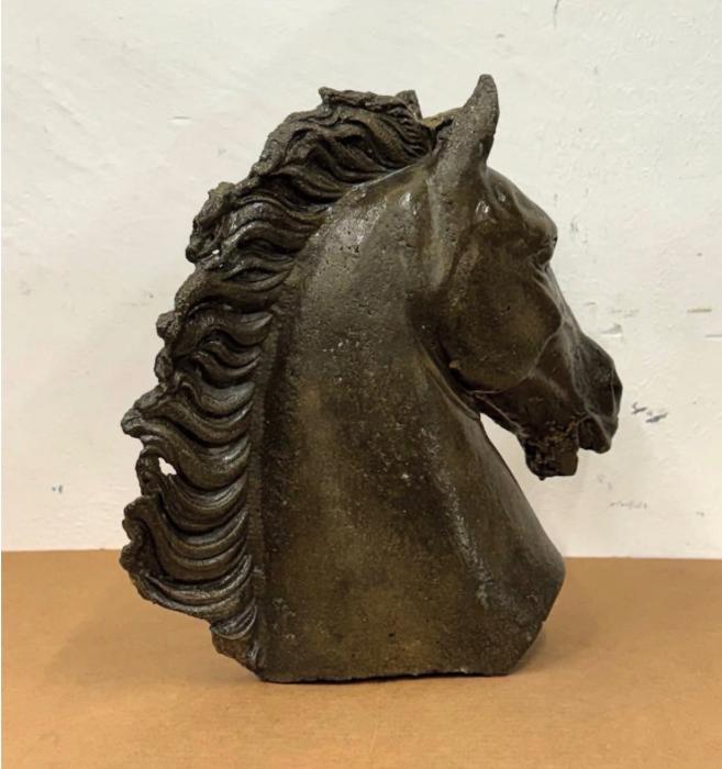 SCULTURA TESTA DI CAVALLO - Gesso anni 1980 — fotografia 3
