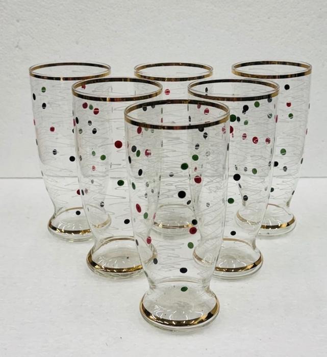 Set da tavola 6 bicchieri con Caraffa — fotografia 3