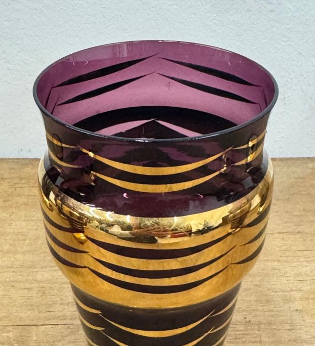 Set da tavola 6 bicchieri con Caraffa, decori in oro. — fotografia 5