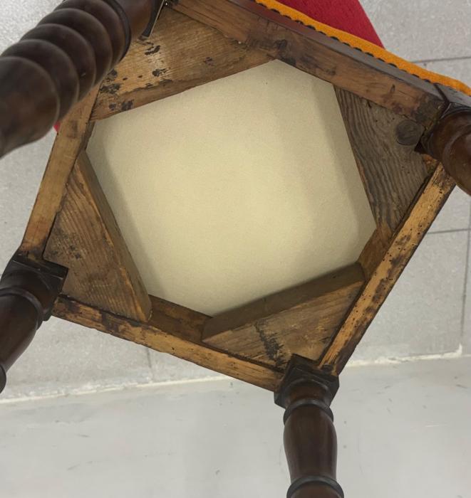 Set di 4 sgabelli in legno e tessuto (metà 1800) — fotografia 3